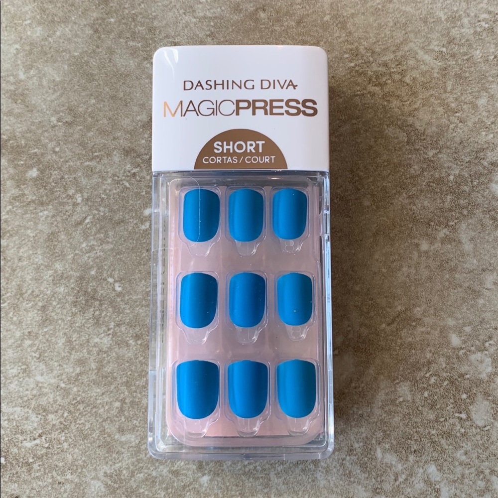 NEW Dashing Diva Press-on Nails - Blue Raspberry
